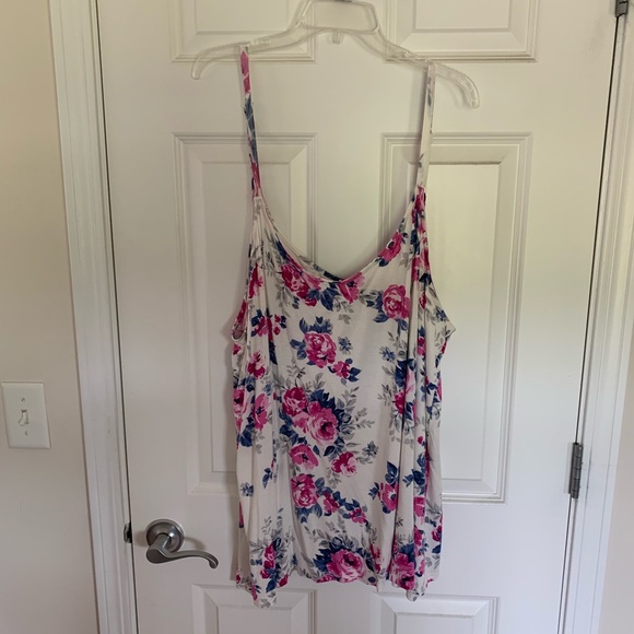 💓🌷Torrid Spaghetti Strap Floral Tank - Picture 2 of 4